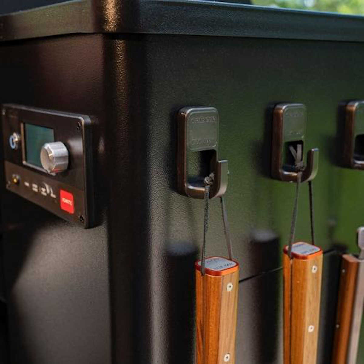 TRAEGER MAGNETHAKEN