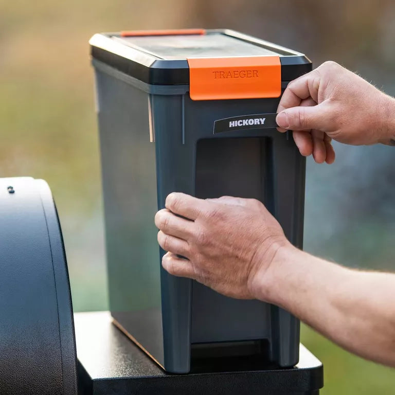 TRAEGER STAYDRY® HOLZPELLET-BEHÄLTER - Grill-Werk